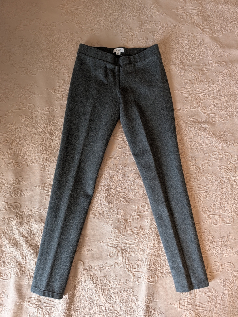 crown & ivy Dark Gray Ponte Skinny Pants